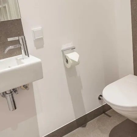 First 2-3 Lejlighed Sellin (Rugen)