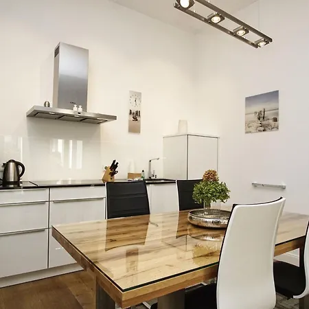 First 2-3 Lejlighed *