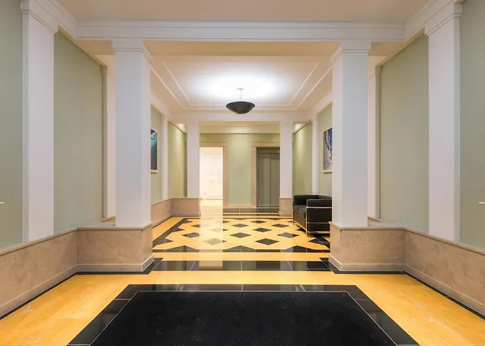 Lägenhet First 2-3 *