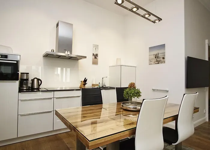 First 2-3 Lägenhet *